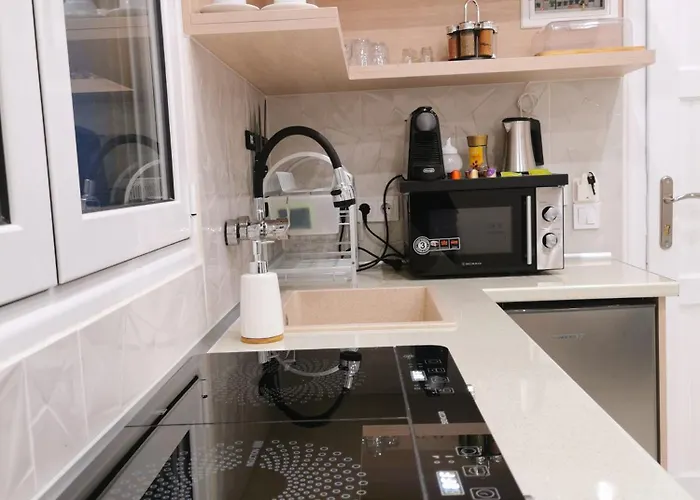 Zoi Benitses (Corfu)